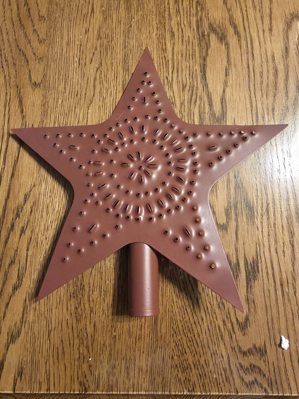 Metal Star Tree Topper in Rustic Red